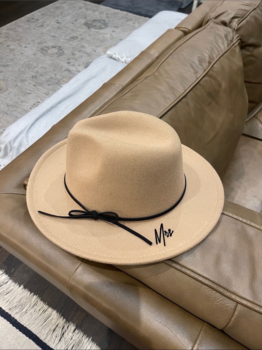 Anthropologie bhldn Mrs hat
